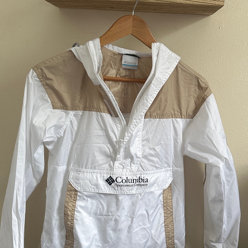 Columbia Cream and Tan Jacket